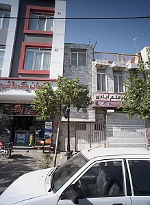 رنگ و ابزار حکم آبادی