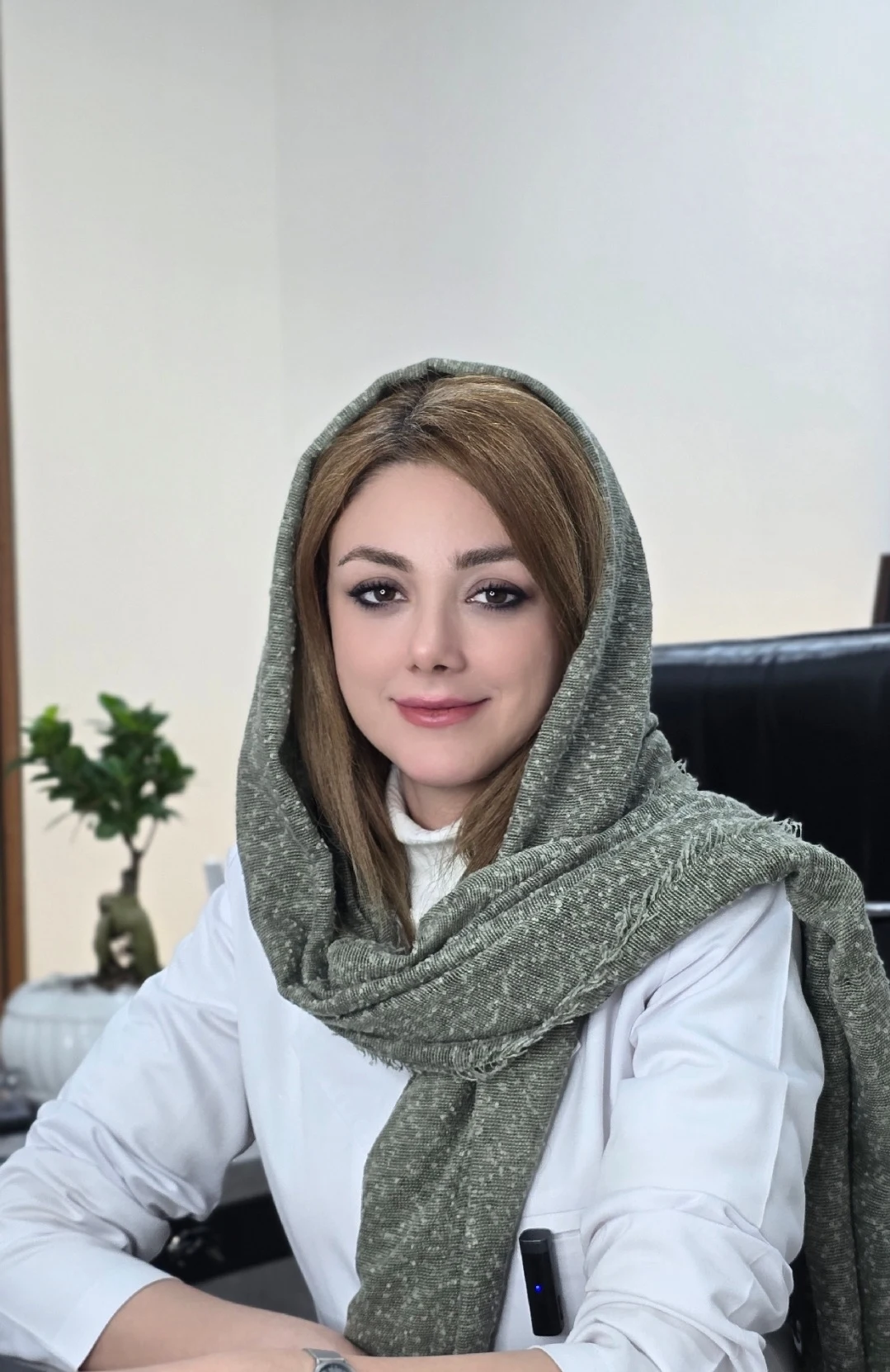 دکتر شبنم گل محمدی جراح مغز و اعصاب