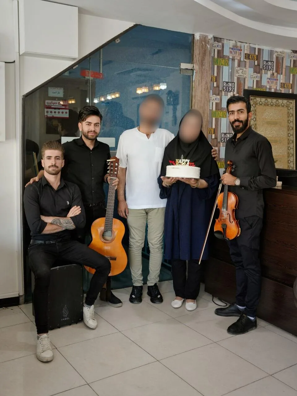 گروه موسیقی آقای سورپرایز - تصویر 3