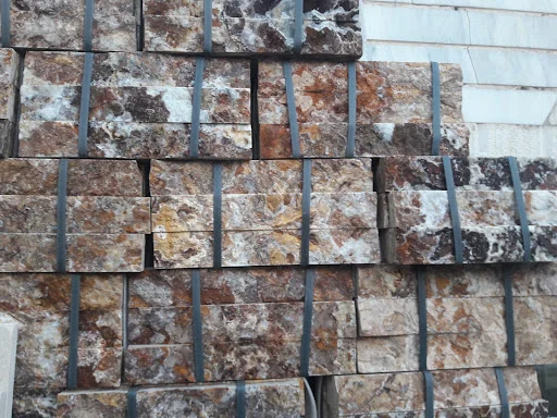 پتینه کاری و نقاشی ساختمان نوجوان