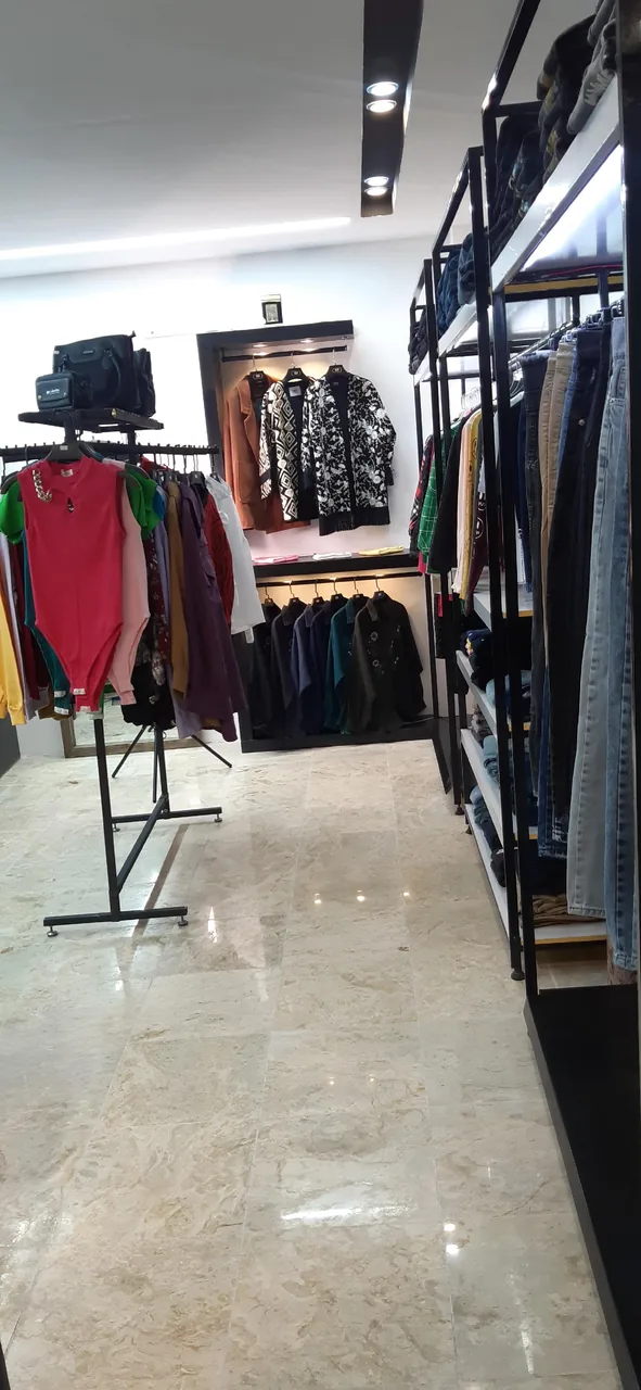 پوشاک زنانه تای سز