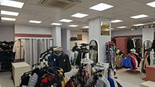 پوشاک اقتصادی اکر