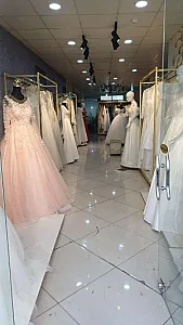 مزون مانلی