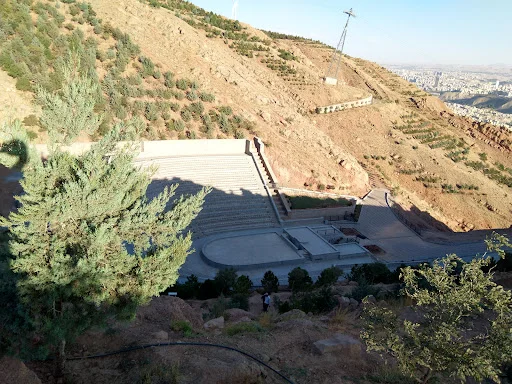 آمفی تئاتر روباز عینالی