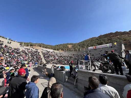 آمفی تئاتر روباز عینالی