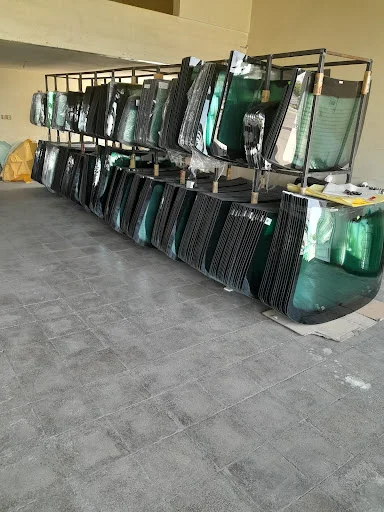 شیشه اتومبیل نوری