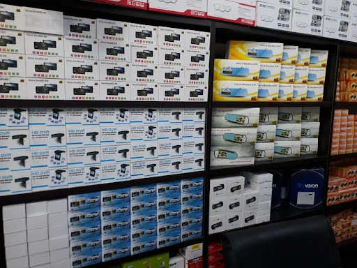 فروشگاه دوربین خودرو آذرال - دوربین مداربسته و سیستم‌های امنیتی در تبریز