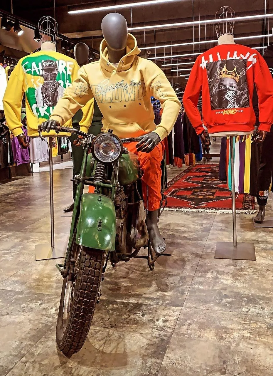 گالری ۱۰