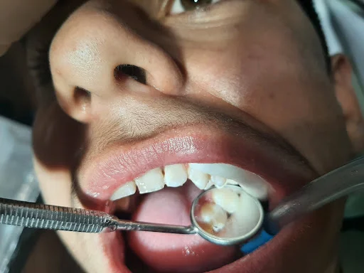 مرکز دندانپزشکی دکتر پریسا پرکار