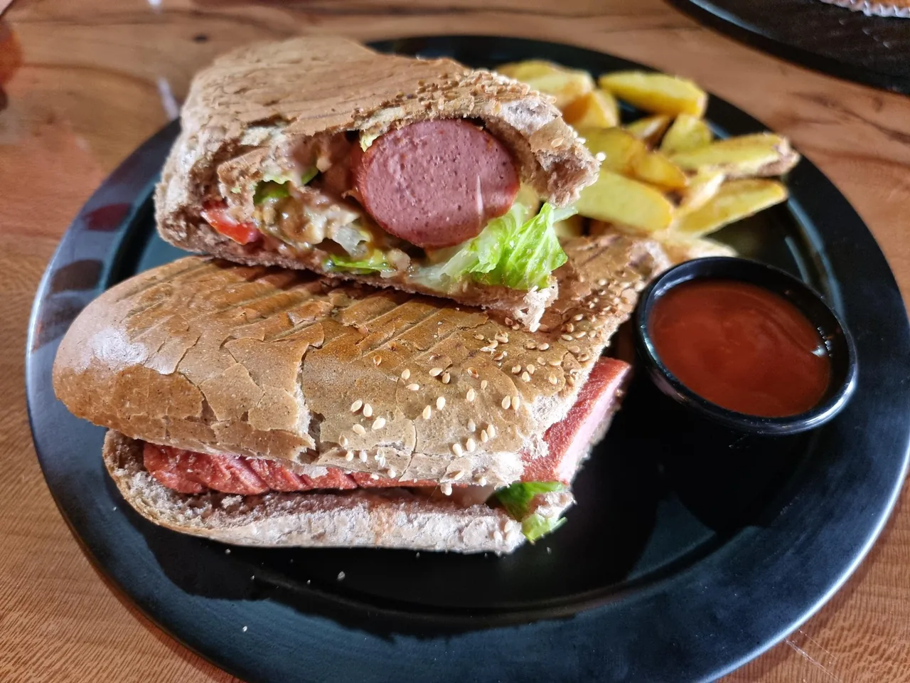 کافه تهرون Tehroon Café - تصویر 6