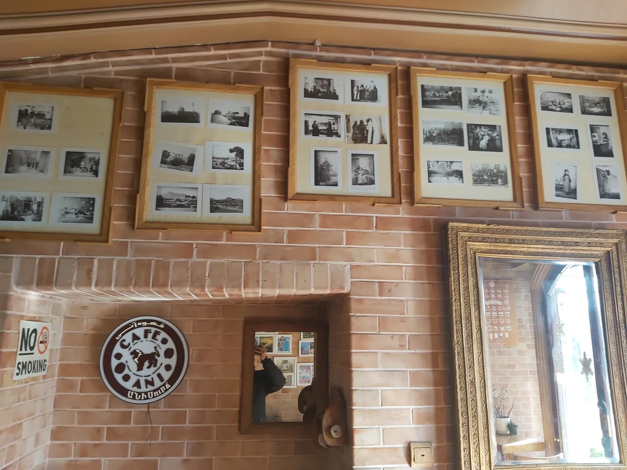 کافه آنی - تصویر 2