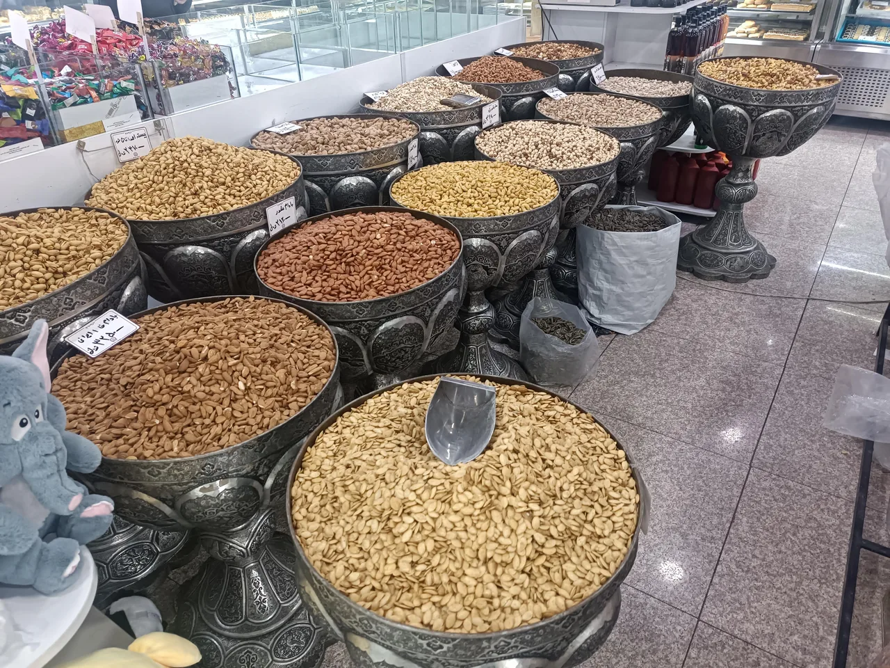 شیرینی سرای برسیم - تصویر 4
