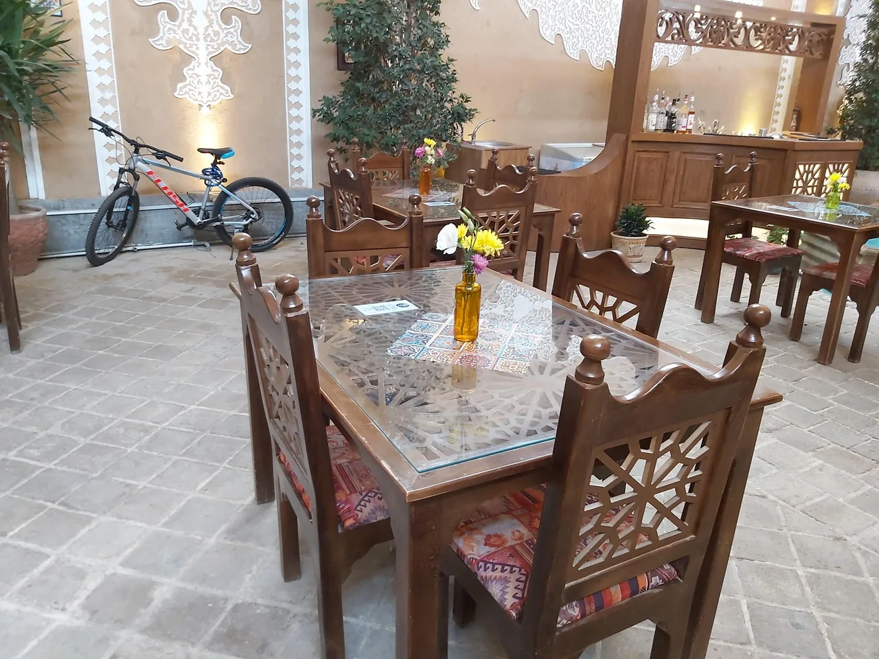 کافه هیچ