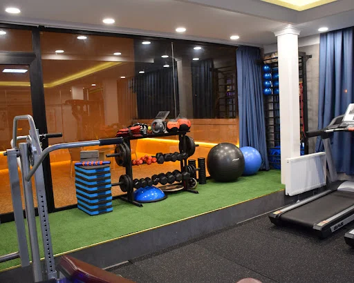 مرکز تخصصی حرکات اصلاحی نسل فردا