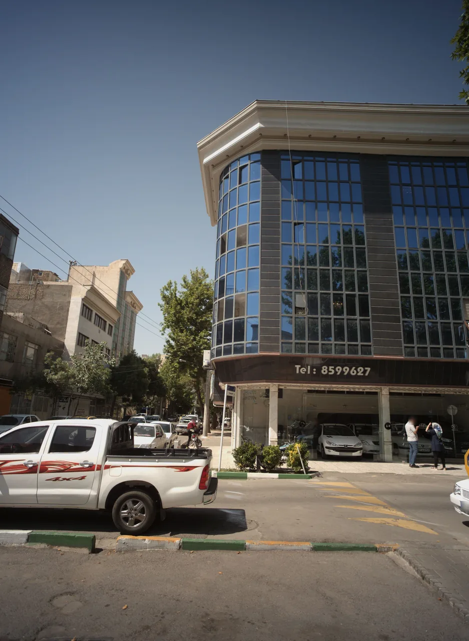 نمایشگاه اتومبیل