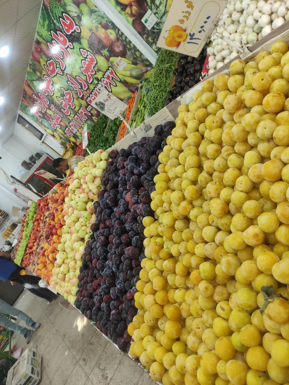 بازارچه میوه و تره بار شهرراز - تصویر 2
