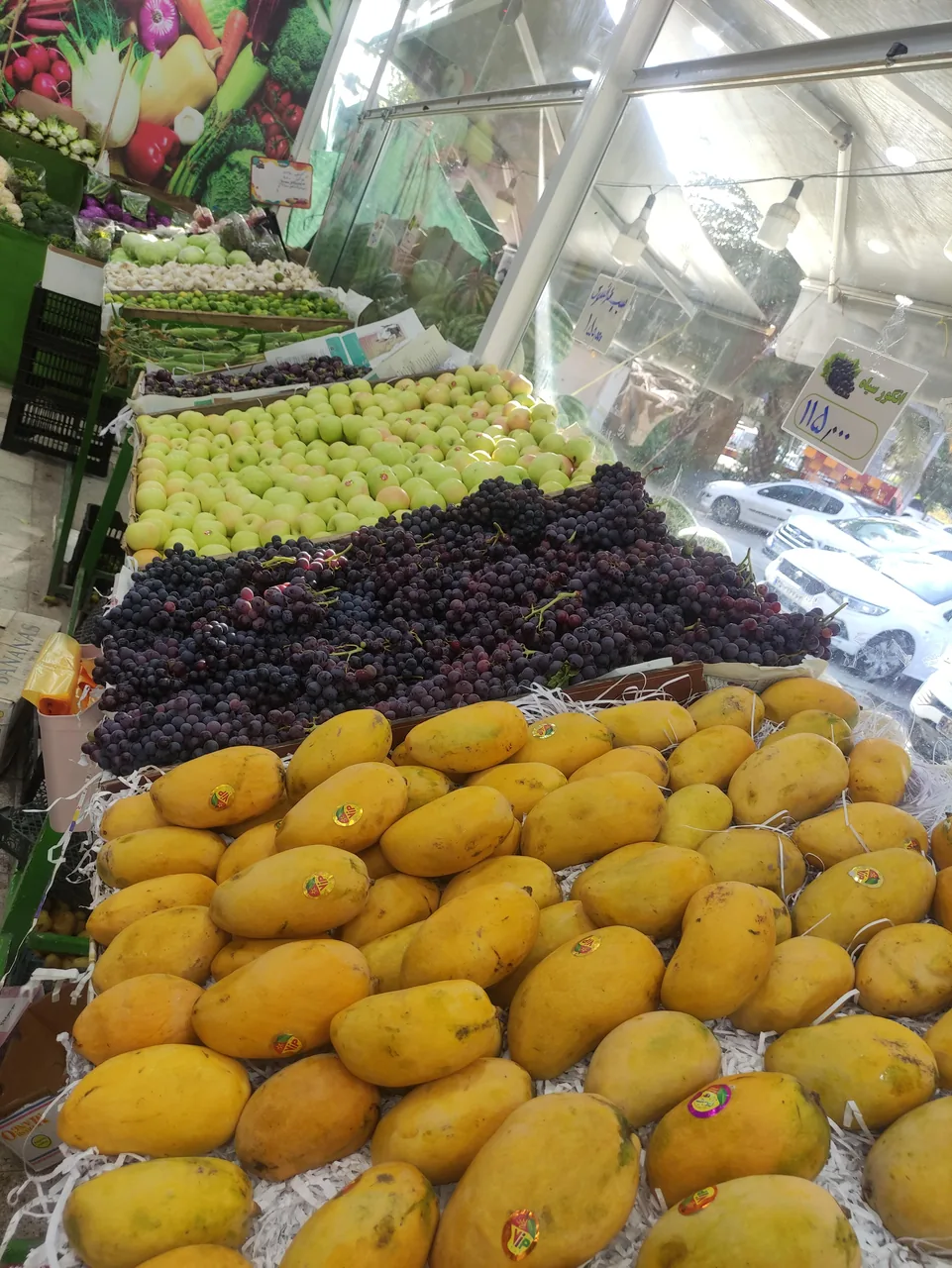 بازارچه میوه و تره بار شهرراز - تصویر 3