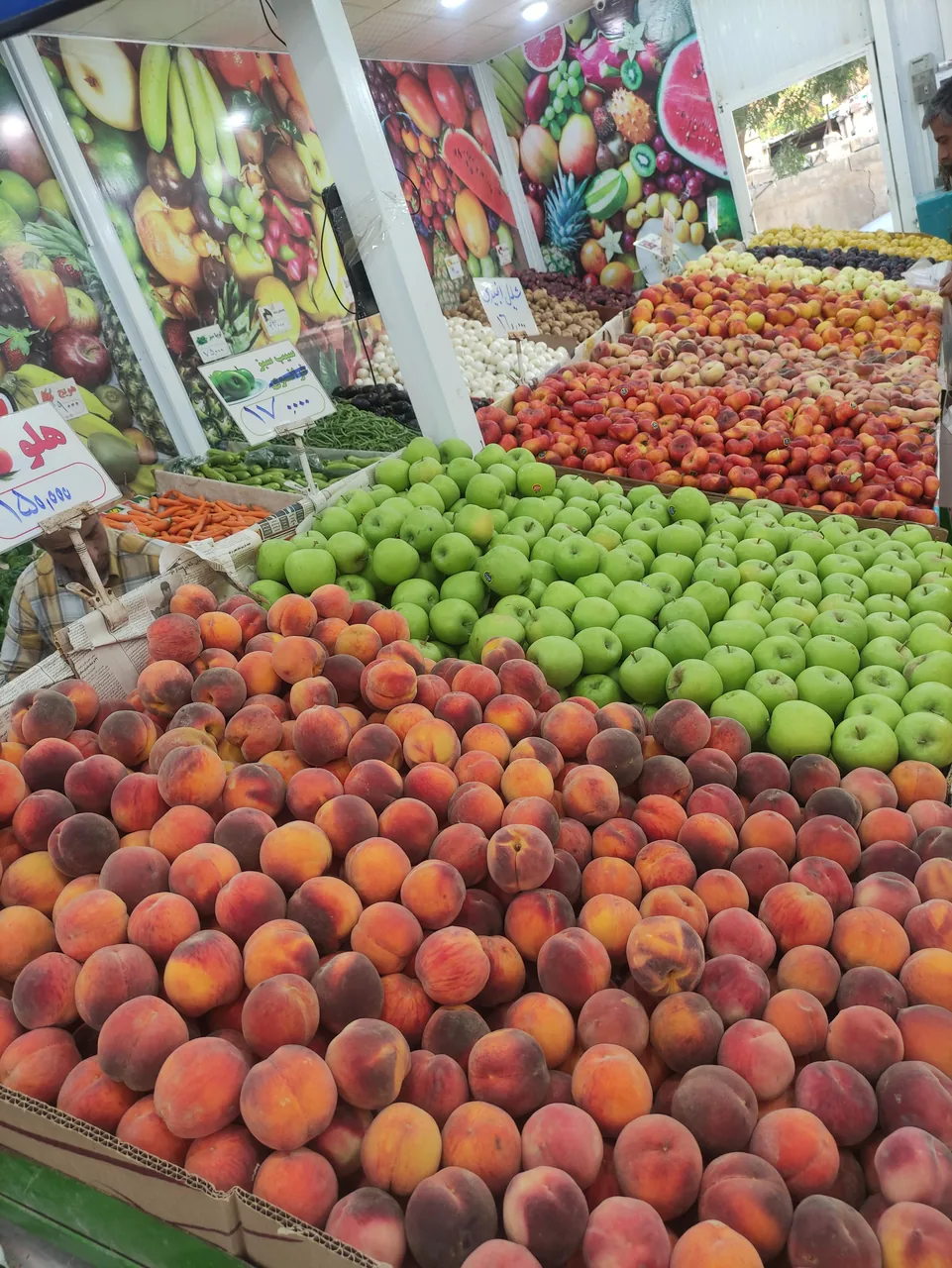 بازارچه میوه و تره بار شهرراز - تصویر 4