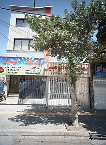 نمایشگاه اتومبیل پیروز