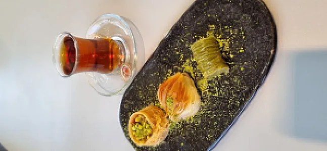 باقلوا استانبولی هفت مغز اصفهان