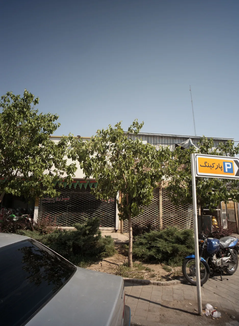 نمایشگاه موتورسیکلت تیزرو برادران حسینی