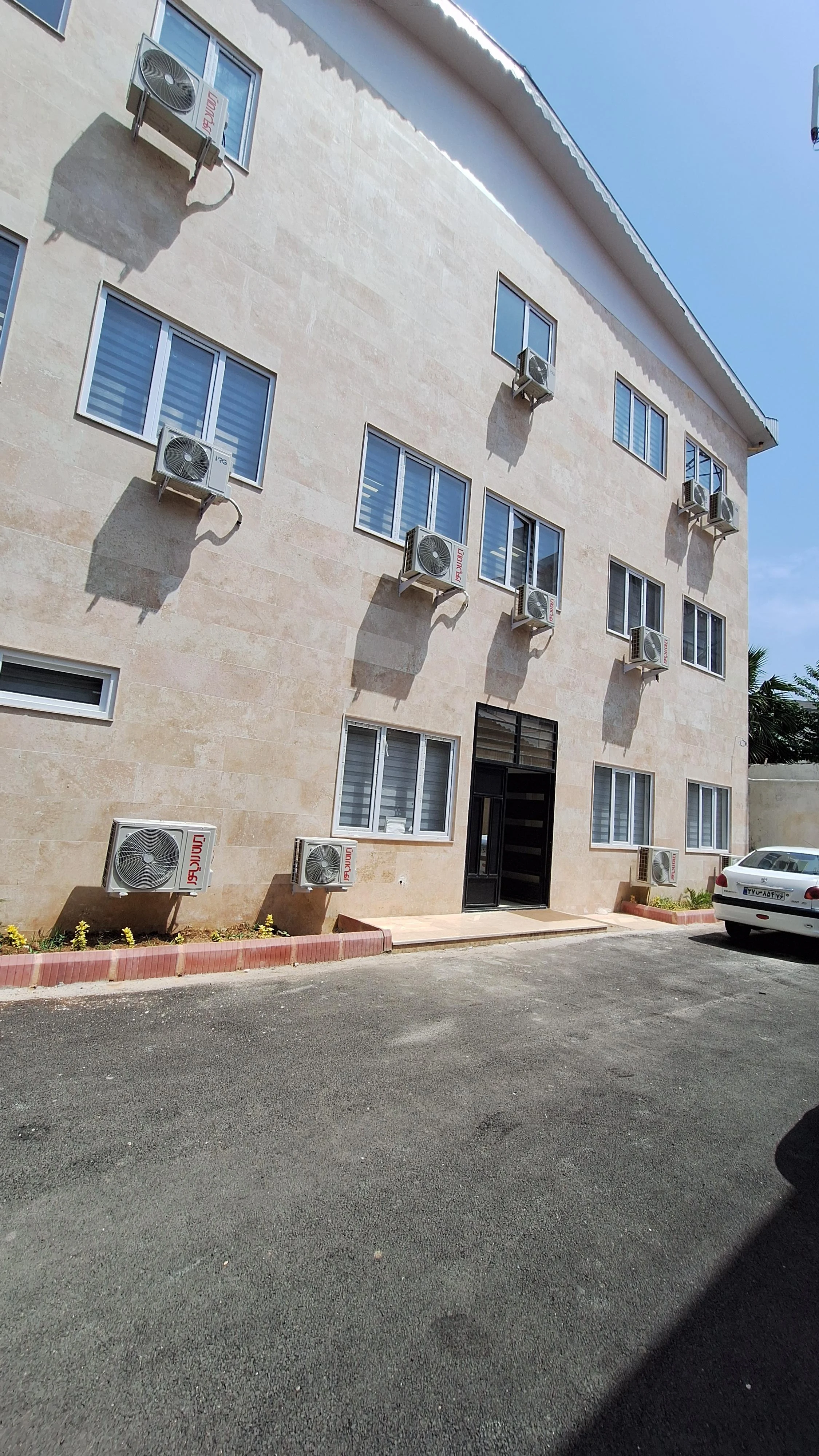 درمانگاه شهدا ناجا