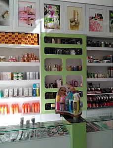 فروشگاه آرایشی بهداشتی گیاهی نجلا
