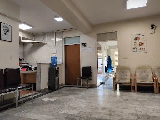 دکتر عباس یوسفی میلانی