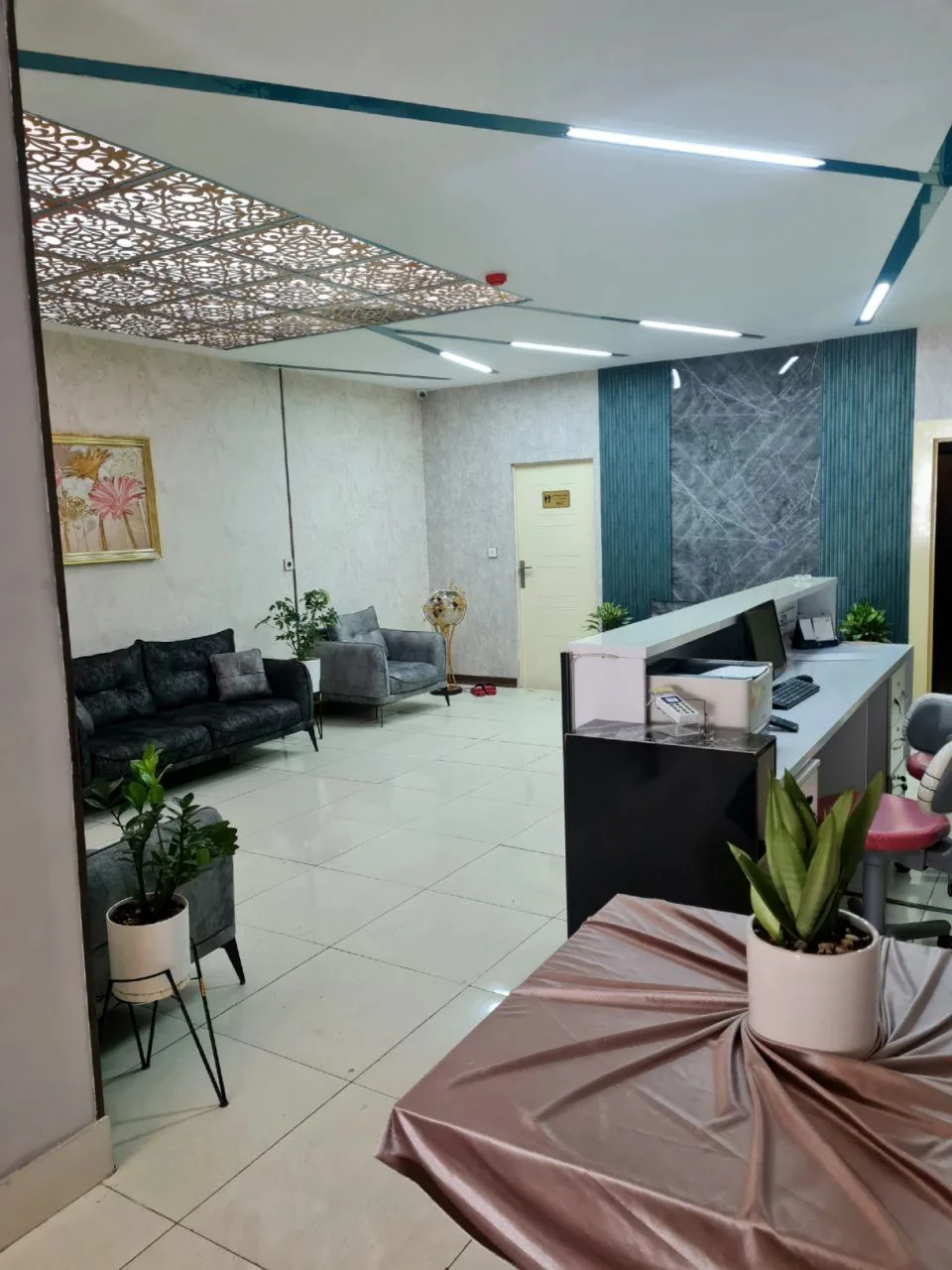کلینیک زیبایی پوست و مو دکتر احمدی - تصویر 4