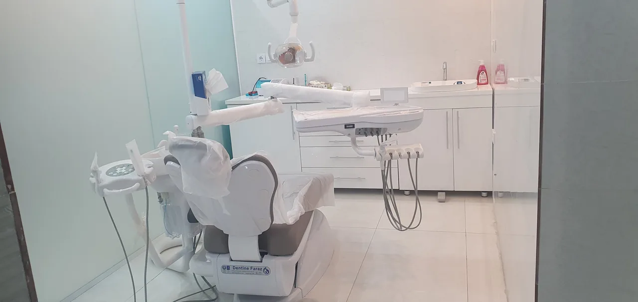 کلینیک دندانپزشکی دکتر جم