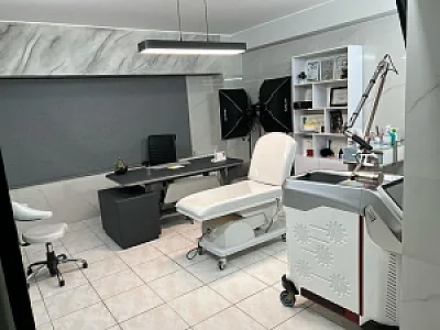 مطب دکتر امیر حاجی رجبی