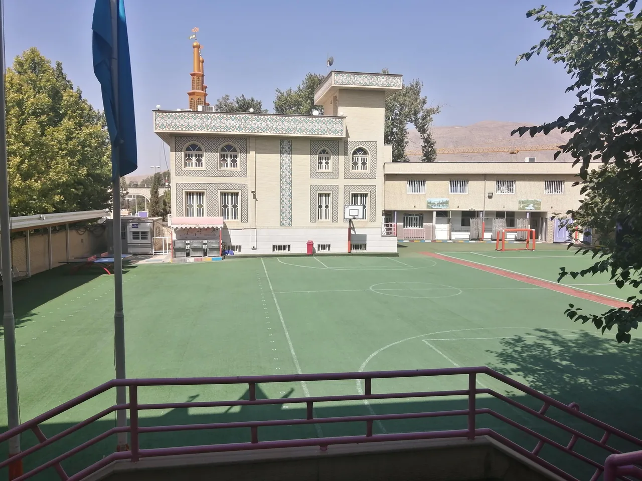دبیرستان دخترانه علوم پزشکی