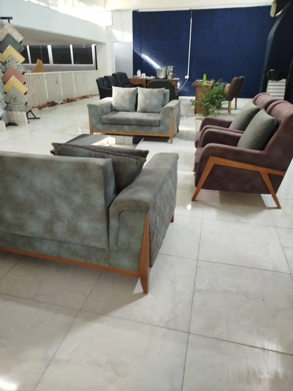 هایپر ساختمان دکوراسیون و مبلمان فونیکس
