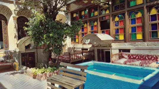 هتل سنتی نیایش
