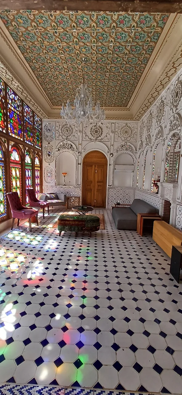 بوتیک هتل عمارت خورشید - تصویر 2