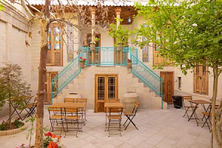 خانه سنتی طاق‌ستاره