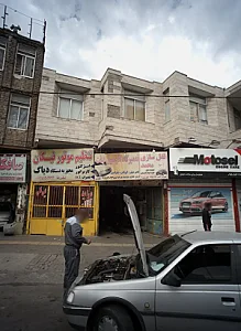 تعمیرگاه اتومبیل دقت