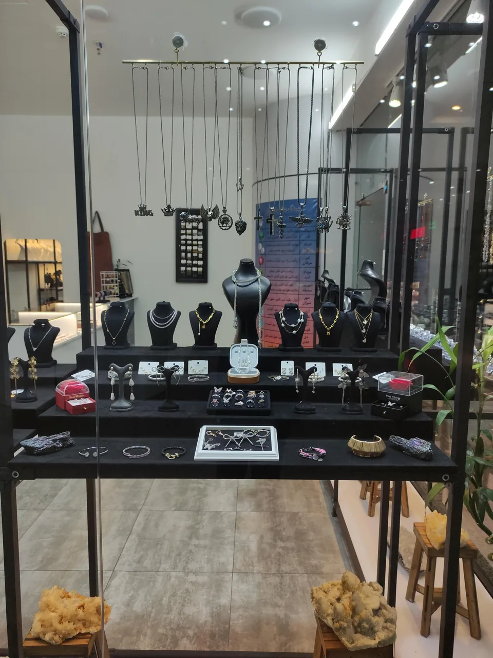 گالری تیرازیس - تصویر 5
