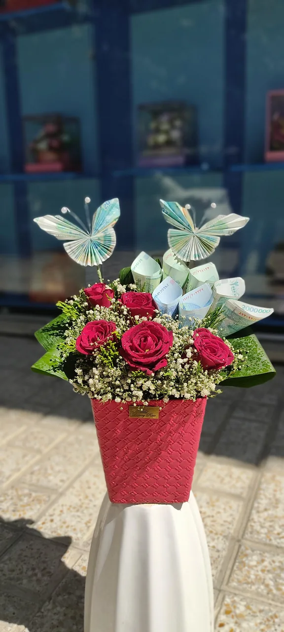 گل فروشی نیلوفر آبی - تصویر 6