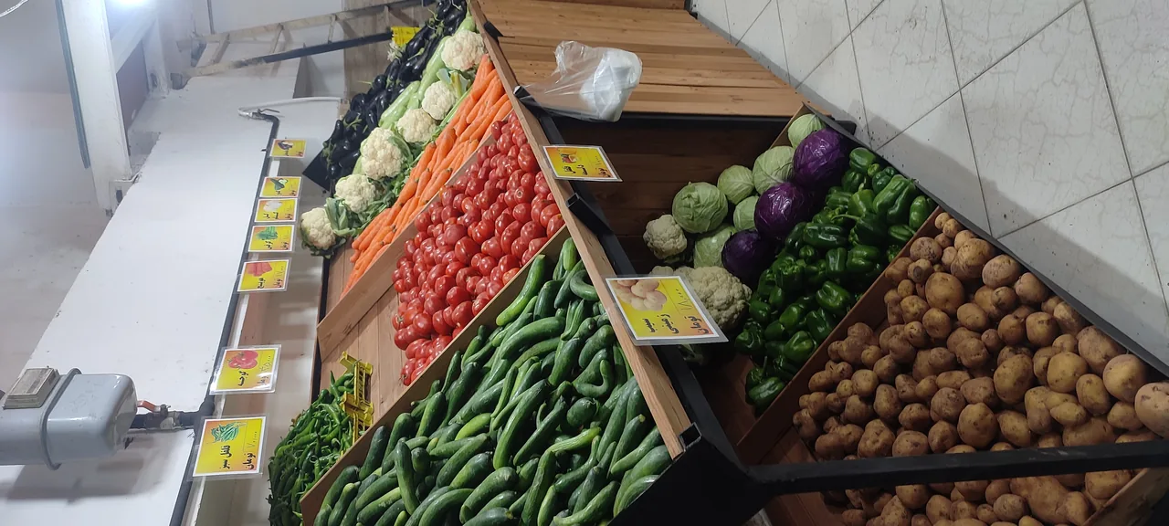 آقای میوه رزکان - تصویر 2