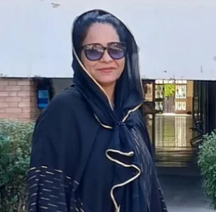 روانشناس و مشاور سیده صفیه مویدی