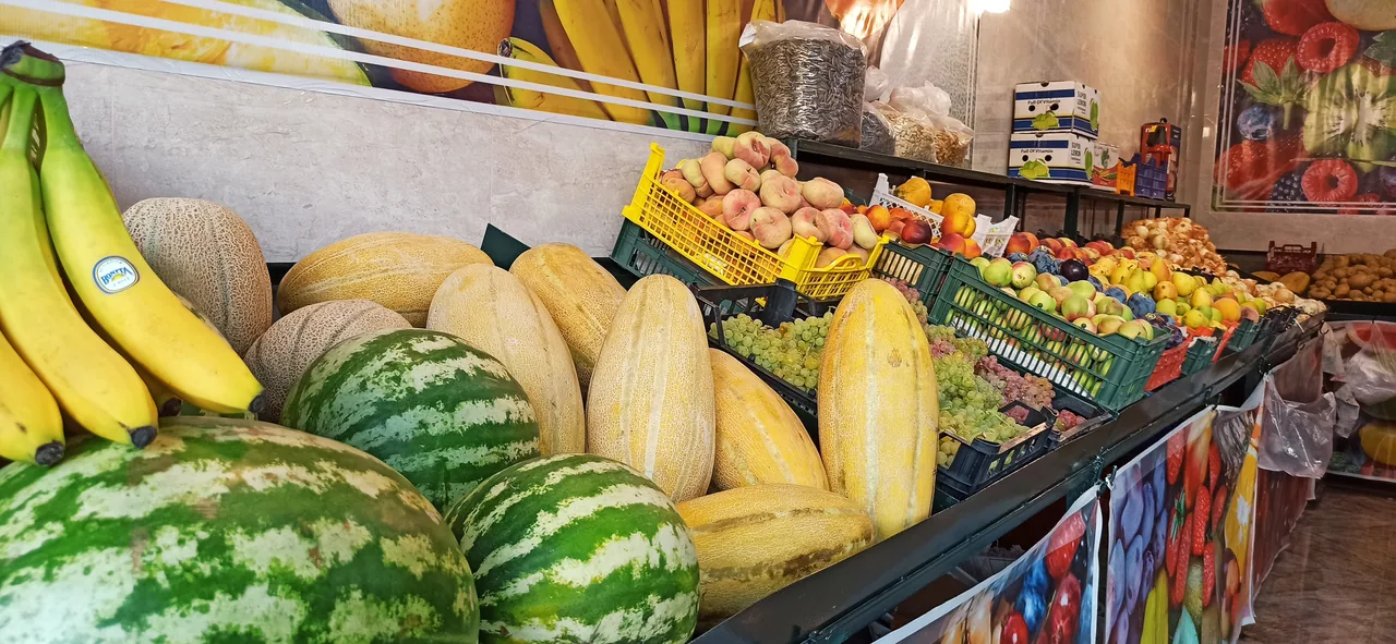 میوه و تره‌بار باغ مینو - تصویر 2