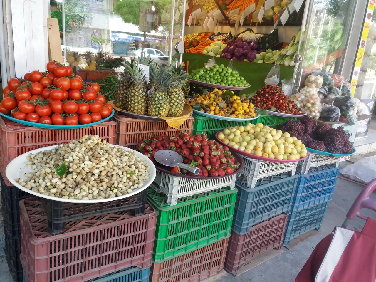 میوه فروشی عموحسین