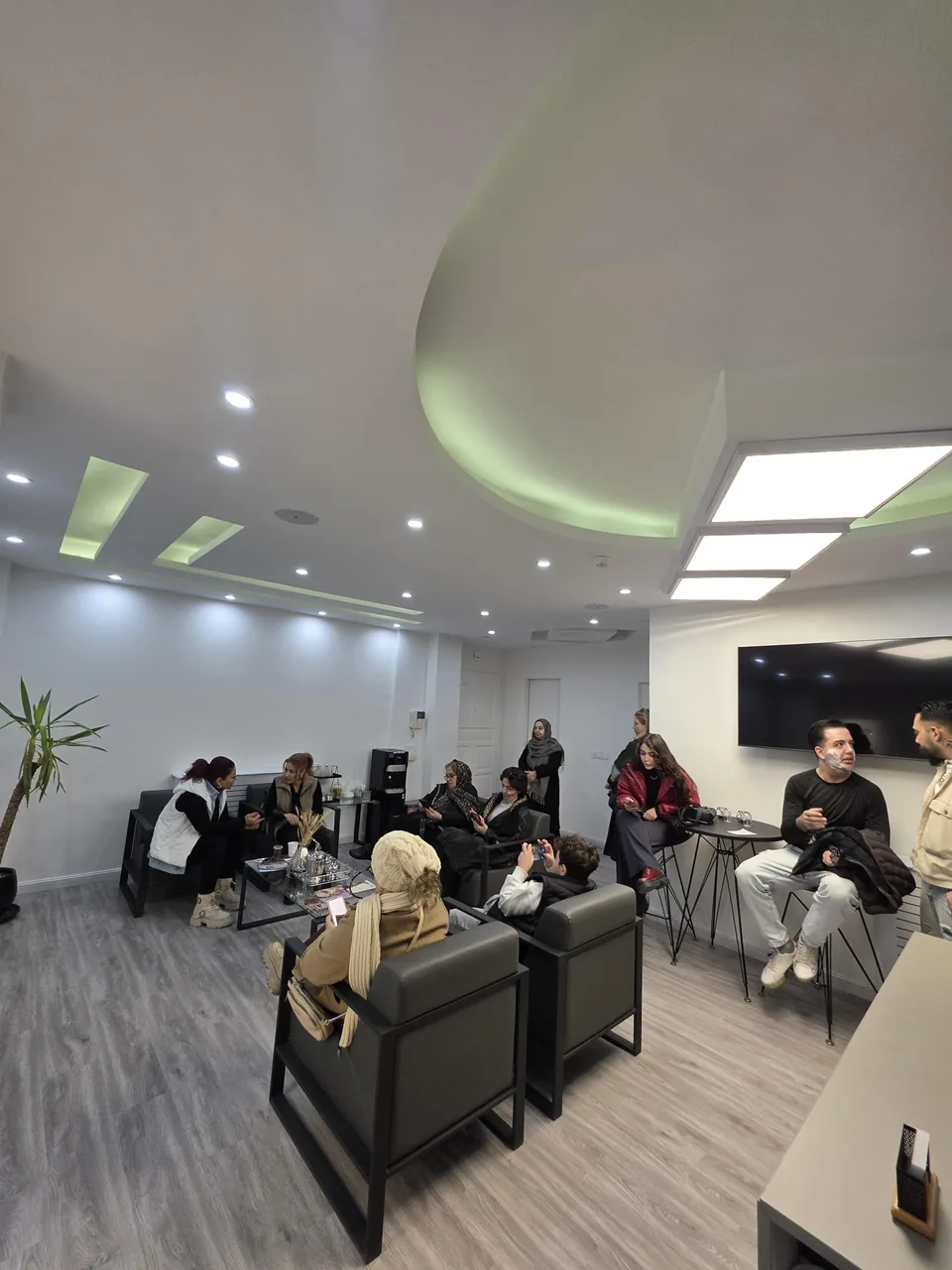 مطب دکترشهاب نیک اردکانی(شعبه کرج)