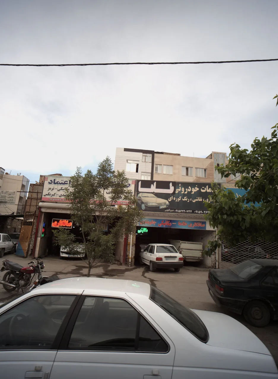 خدمات خودروئی طاها