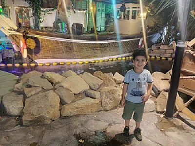 رستوران نخلستان پلاس