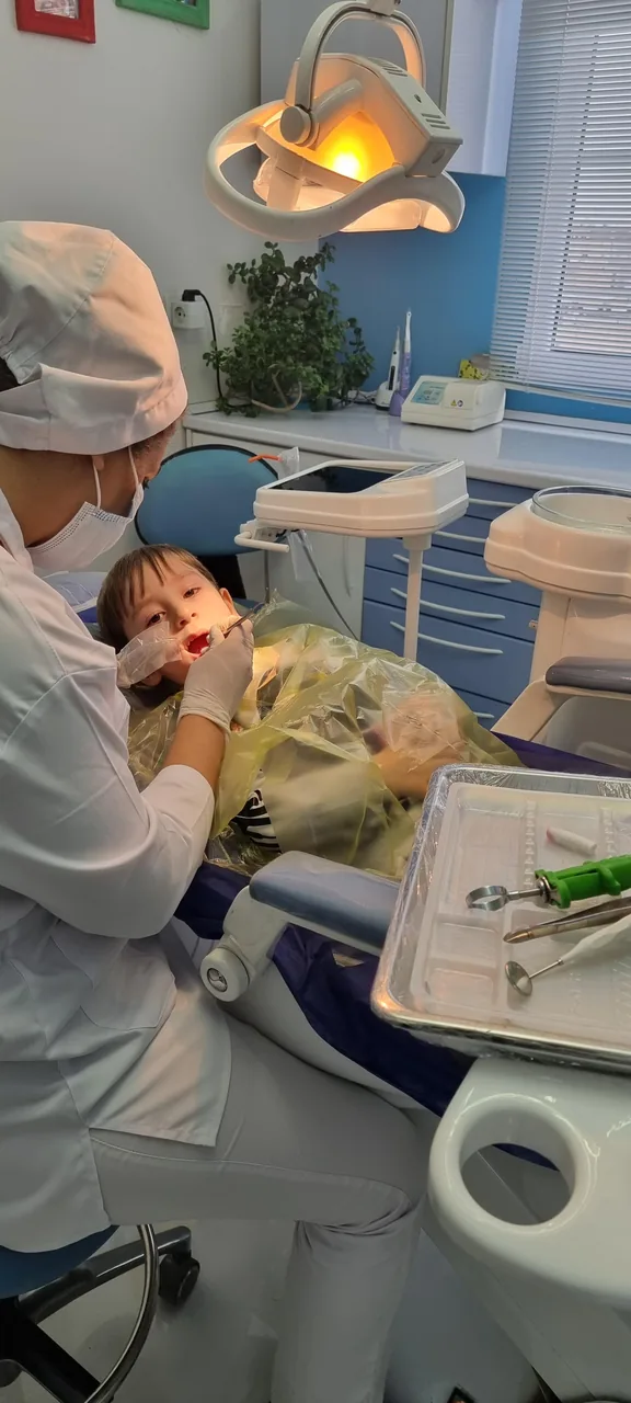 مطب دندانپزشکی دکتر فرسادنیا