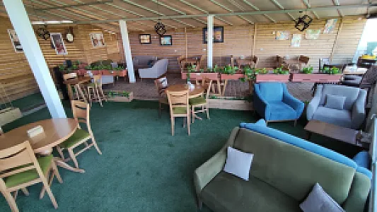 کافه رستوران شکلات