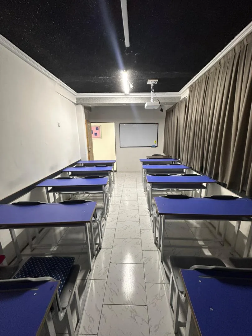 دبیرستان دخترانه دانش نوین