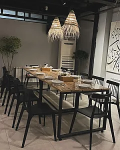 باغچه رستوران نهال